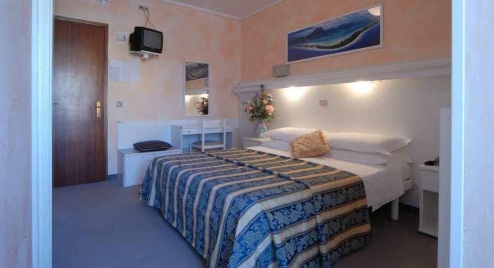 Hotel Amburgo Bibione Eksteriør bilde