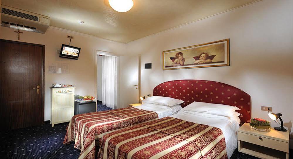 Hotel Amburgo Bibione Eksteriør bilde